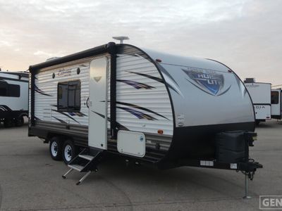 2018 FOREST RIVER 201BHXL — front three-quarter view