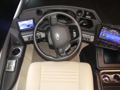 2026 Fleetwood Bounder - Photo 9