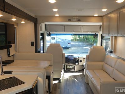 2024 Thor Motor Coach Palazzo - Photo 6