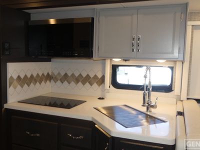 2024 Thor Motor Coach Palazzo - Photo 7