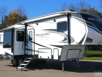 2021 GRAND DESIGN 303RLS — front three-quarter view