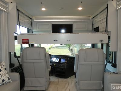 2026 Fleetwood Discovery LXE - Photo 13