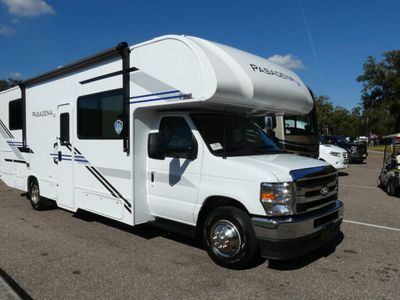 2026 THOR SE28 — front three-quarter view