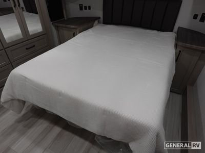 2026 Grand Design Momentum G-Class - Photo 9