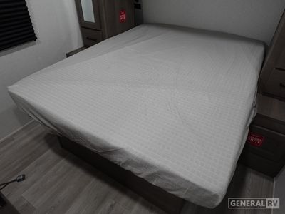 2026 Grand Design Transcend - Photo 9