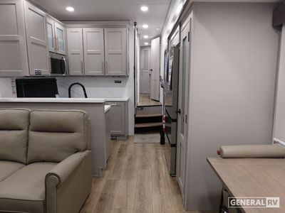 2026 Alliance RV Paradigm - Photo 6