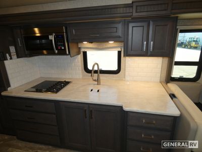 2023 Thor Motor Coach Challenger - Photo 7