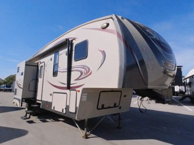 2014 PALOMINO 35QSIK — front three-quarter view