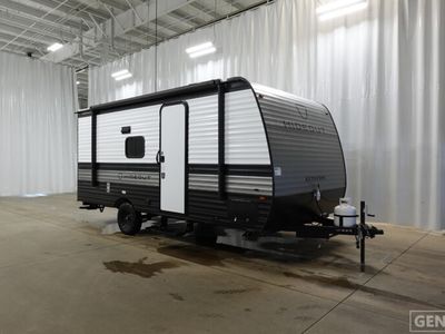 2026 KEYSTONE 176BH — front three-quarter view