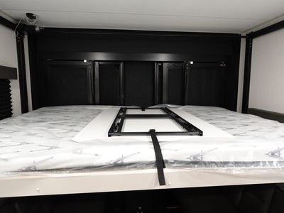 2026 Grand Design Momentum G-Class - Photo 6