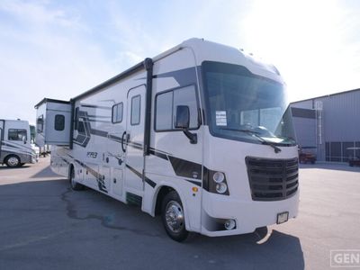 2021 FOREST RIVER 34DS — front three-quarter view