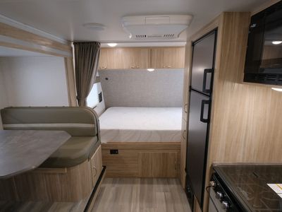 2022 Winnebago Micro Minnie - Photo 6