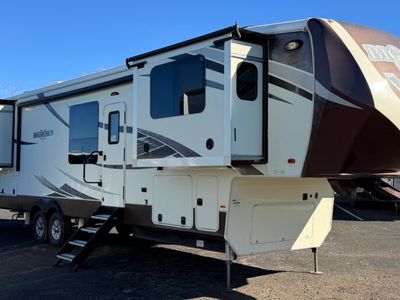 2016 HEARTLAND 3750FL — front three-quarter view