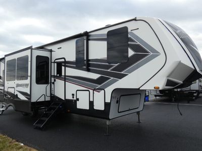 2020 GRAND DESIGN 351MS — front three-quarter view