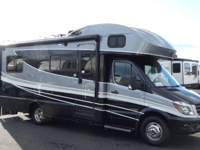 2018 WINNEBAGO 24V — front three-quarter view