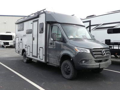 2026 WINNEBAGO 23B — front three-quarter view