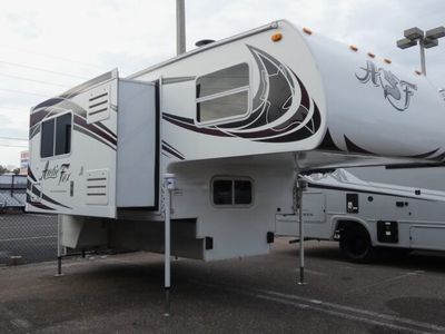 2019 NORTHWOOD 990 — front three-quarter view