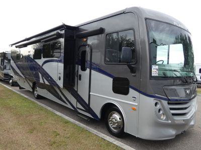 2022 FLEETWOOD 35R — front three-quarter view