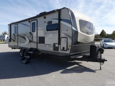 2020 FOREST RIVER 2608BS — front three-quarter view