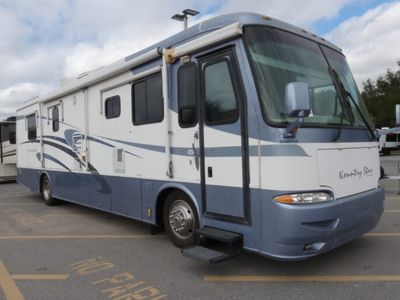 2003 NEWMAR 3904 — front three-quarter view
