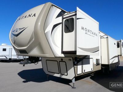 2019 KEYSTONE 3791RD — front three-quarter view