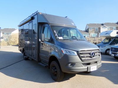 2026 WINNEBAGO 23B — front three-quarter view