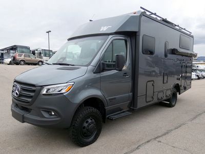 2026 WINNEBAGO 23B — front three-quarter view
