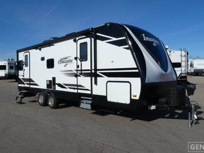 2019 GRAND DESIGN 2500RL — front three-quarter view