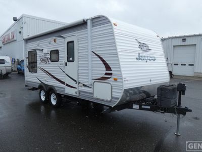 2014 JAYCO 198RD — front three-quarter view