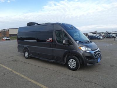 2024 THOR 2AB — front three-quarter view