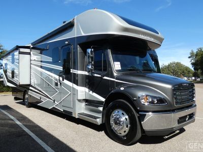 2024 RENEGADE 38BB — front three-quarter view