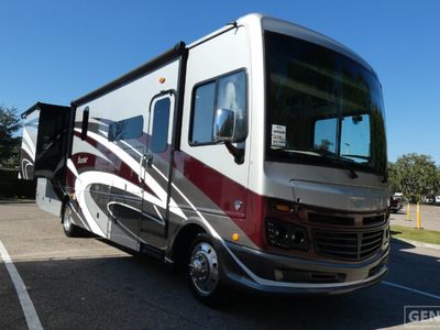2022 FLEETWOOD 35K — front three-quarter view
