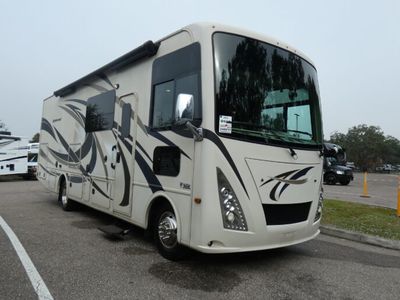 2017 THOR 29M — front three-quarter view