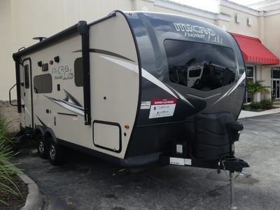 2021 FOREST RIVER 21FBRS — front three-quarter view