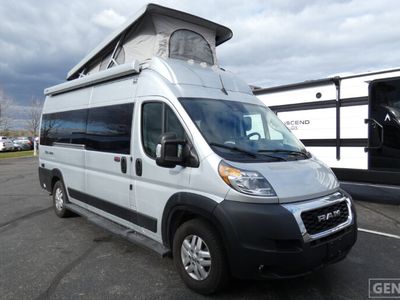 2023 THOR 20J-P — front three-quarter view