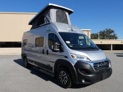 2026 WINNEBAGO 59P — front three-quarter view