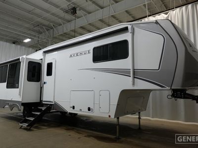 2026 ALLIANCE 32RLS — front three-quarter view