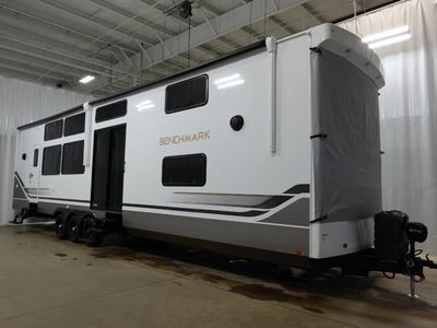 2026 ALLIANCE 44LFT — front three-quarter view