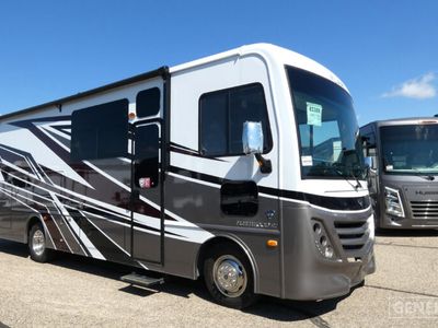 2026 FLEETWOOD 29M — front three-quarter view