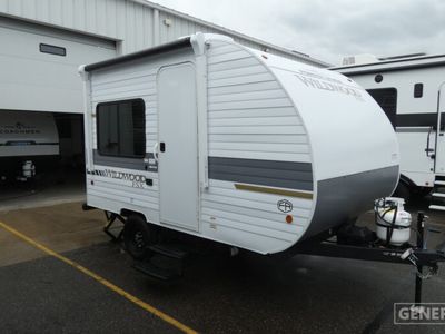 2026 FOREST RIVER 135ICE — front three-quarter view