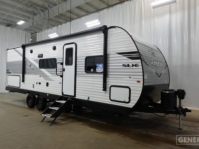 2026 JAYCO 261BHS — front three-quarter view