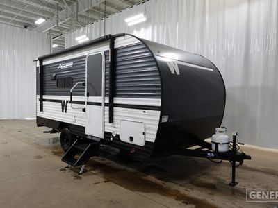 2026 WINNEBAGO 15BH — front three-quarter view
