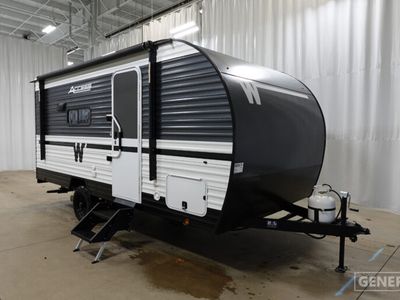 2026 WINNEBAGO 15BH — front three-quarter view
