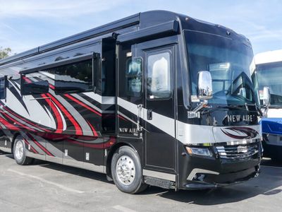 2019 NEWMAR 3345 — front three-quarter view
