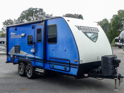 2020 WINNEBAGO 2106DS — front three-quarter view