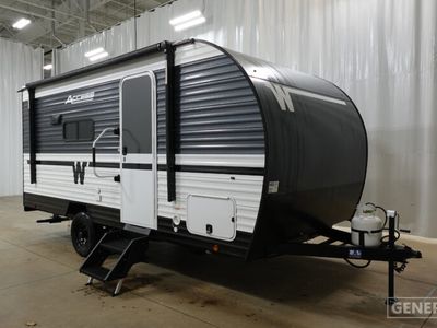 2026 WINNEBAGO 15BH — front three-quarter view
