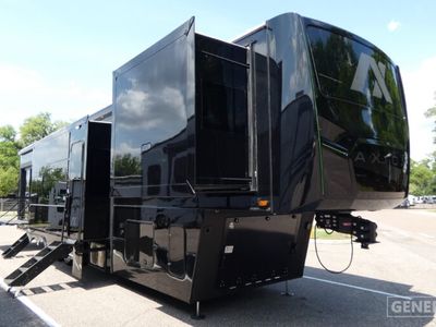 2026 AXIOM V4250 — front three-quarter view