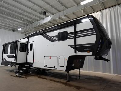 2026 GRAND DESIGN 337RLS — front three-quarter view