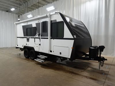 2026 WINNEBAGO 1800BH — front three-quarter view