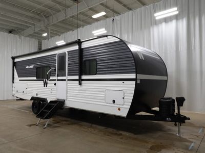 2026 WINNEBAGO 25BH — front three-quarter view